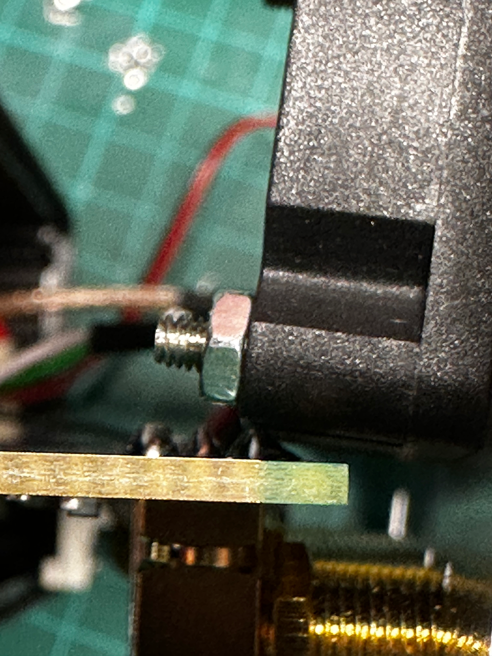 Closer picture showing the fan sitting too low when retrofitting to the board on the Groundstation 1.0